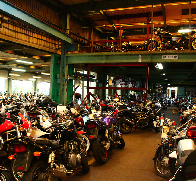 キンキオートバイ屋内倉庫